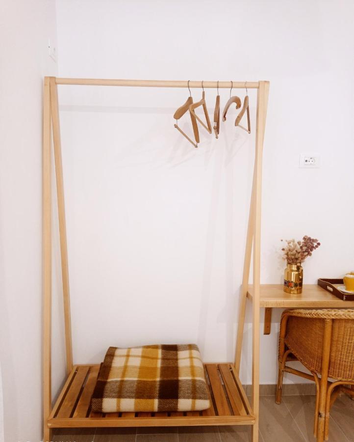 Elea Guesthouse Himare Exterior foto