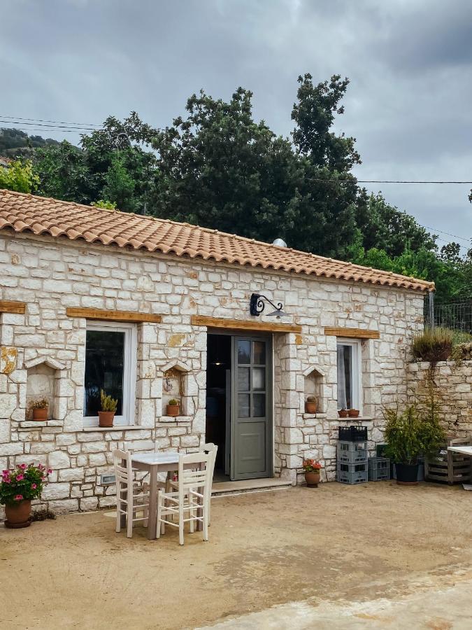 Elea Guesthouse Himare Exterior foto