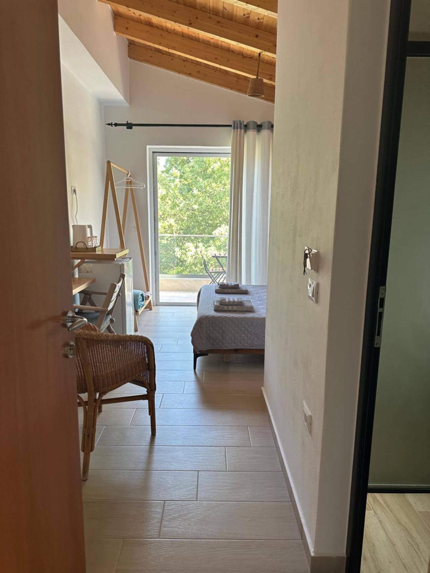 Elea Guesthouse Himare Exterior foto